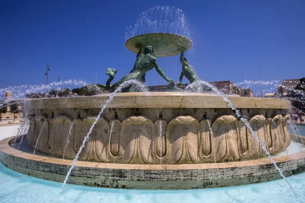 Tritonbrunnen in Malta — Stockfoto