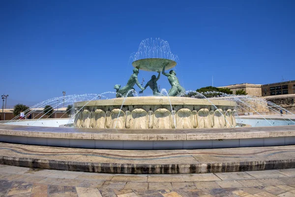 Tritonbrunnen in Malta — Stockfoto