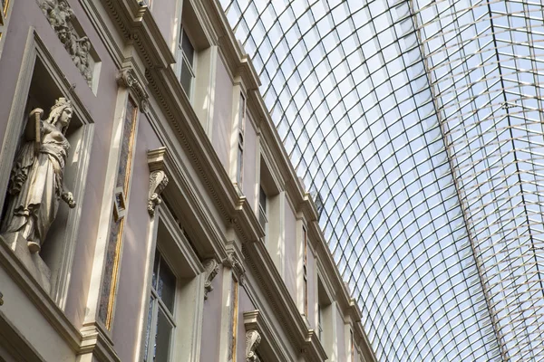 Galeries Royales Saint-Hubert in Brüssel — Stockfoto