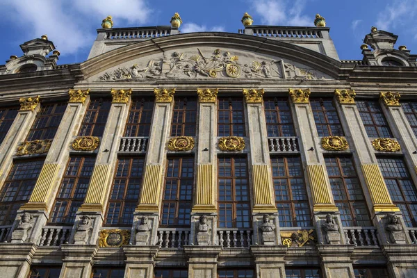 Здание на Гранд Плас в Брюсселе — стоковое фото