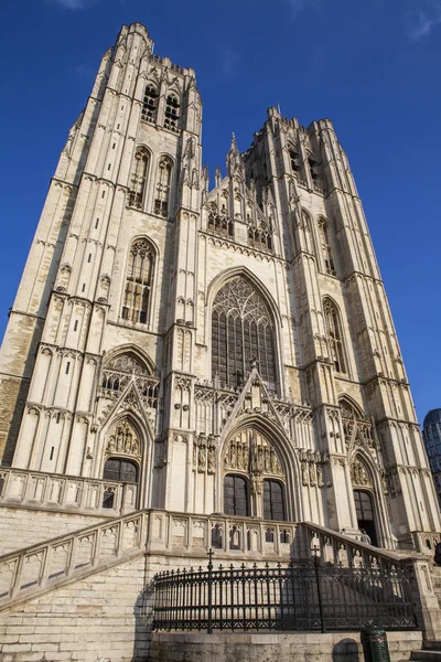 St Michael och St Gudula katedralen i Bryssel — Stockfoto