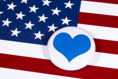 Mavi Kalp Sembolü ve Usa Bayrağı