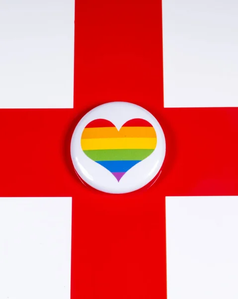 Corazón Arco Iris LGBTQ con Bandera de Inglaterra —  Fotos de Stock
