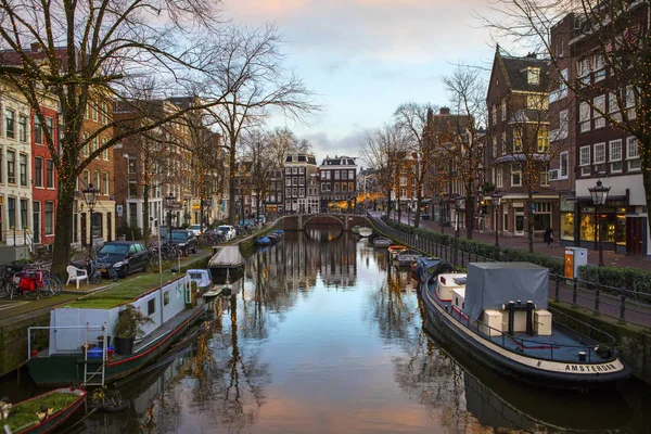 Spiegelgracht Canal v Amsterdamu — Stock fotografie