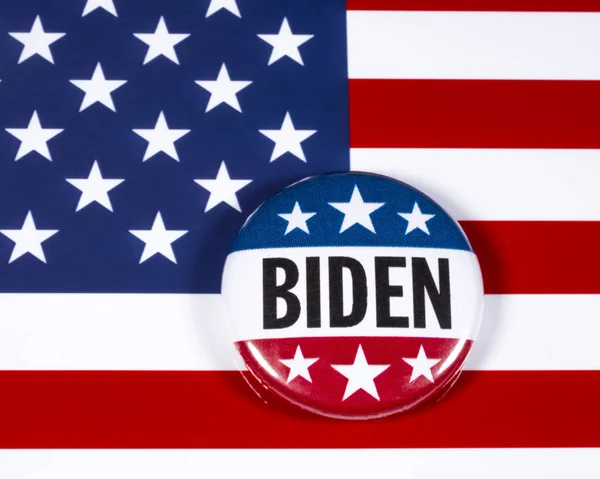 Emblema da Campanha de Joe Biden e a Bandeira dos EUA — Fotografia de Stock