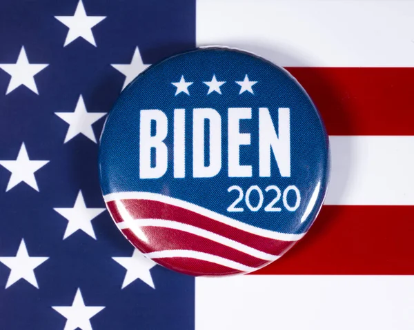 Emblema da Campanha de Joe Biden e a Bandeira dos EUA — Fotografia de Stock