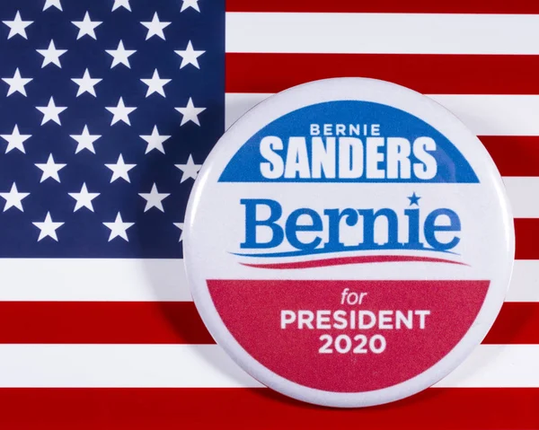 Bernie Sanders Campaign Badge and USA Flag — Stock Photo, Image