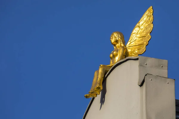 Ángel Oro Sentado Azotea Edificio Burgplatz Casco Antiguo Zona Altstadt — Foto de Stock