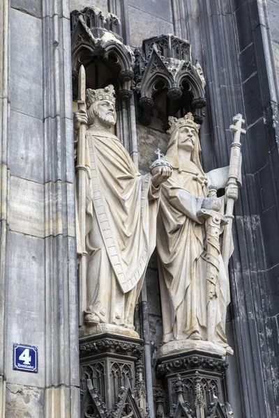 Oszałamiająca Rzeźbiona Fasada Katedry Kolonii Znana Również Jako Kolner Dom — Zdjęcie stockowe