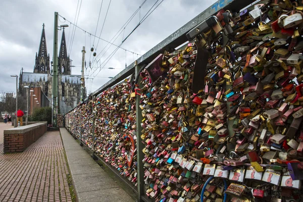 Cologne Germany February 20Th 2020 Love Locks Famous Hohenzollern Bridge — Stockfoto