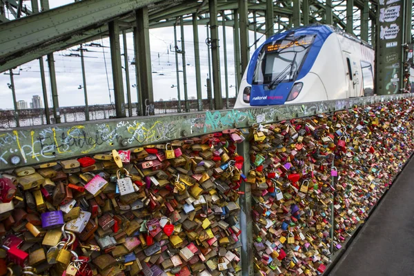 Cologne Germany February 20Th 2020 Love Locks Famous Hohenzollern Bridge — Stockfoto