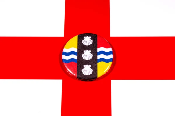 Distintivo Retratando Bandeira Condado Inglês Bedfordshire Retratado Sobre Bandeira Inglaterra — Fotografia de Stock