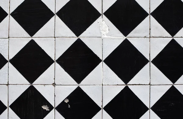 Azulejo Nun Siyah Beyaz Fayanslarıyla Dekore Edilmiş Cephenin Bir Parçası — Stok fotoğraf