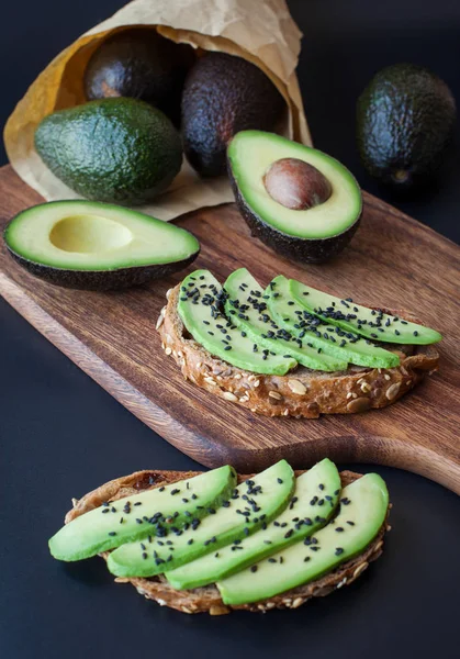 Taze avokado tost, Kahvaltı