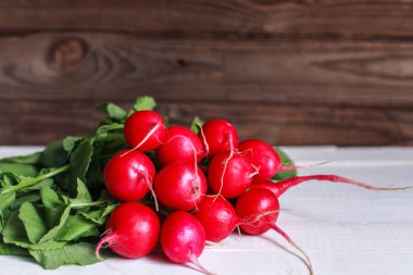 Demet taze turp ahşap tablo