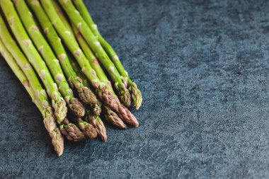 Kuşkonmaz. Taze Asparagus.Green Asparagus.Raw kuşkonmaz.