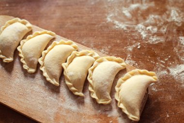 Evde öğle veya akşam yemeği için lezzetli köfte