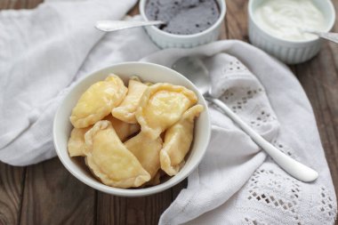 Evde öğle veya akşam yemeği için lezzetli köfte