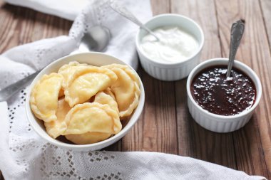 Evde öğle veya akşam yemeği için lezzetli köfte