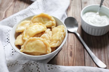 Evde öğle veya akşam yemeği için lezzetli köfte