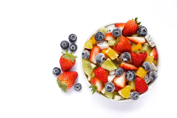 Beyaz Zemin Üzerine Taze Meyve Sağlıklı Salata Bir Kase Karışık Stok Fotoğraf