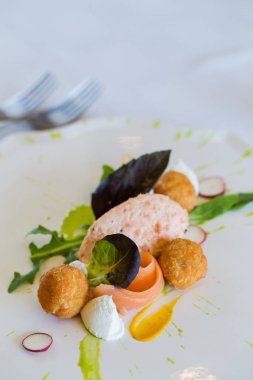 Güzel somon pate çanak