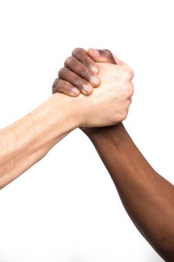 beyaz insan bir Afrika insan eli sürükleyici