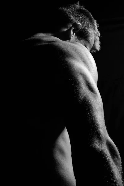 Mužské fitness model zobrazeno svaly — Stock fotografie