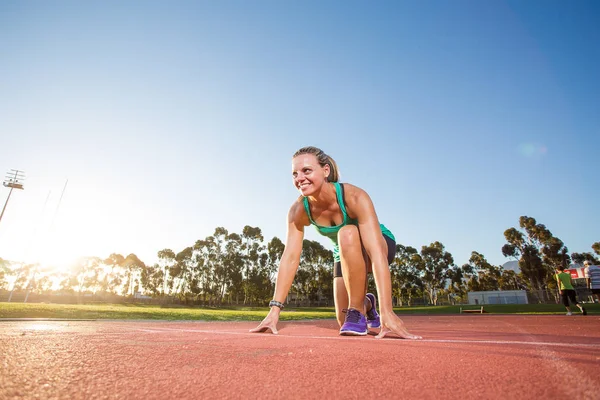 Vrouwelijke sprinter atlete — Stockfoto