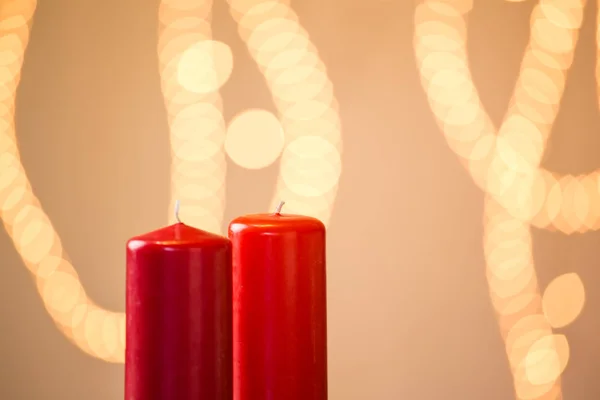 Velas rojas con luces —  Fotos de Stock