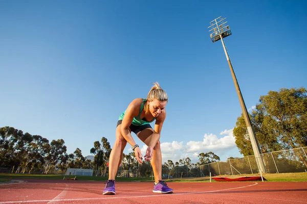 Kadın sprinter atlet — Stok fotoğraf