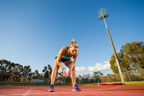 Atleta velocista feminina — Fotografia de Stock