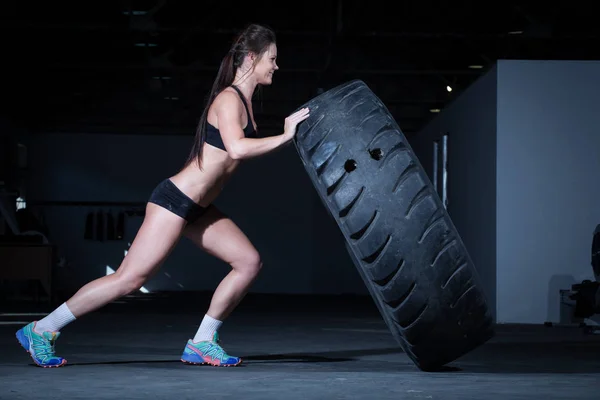 Modelo de fitness femenino — Foto de Stock