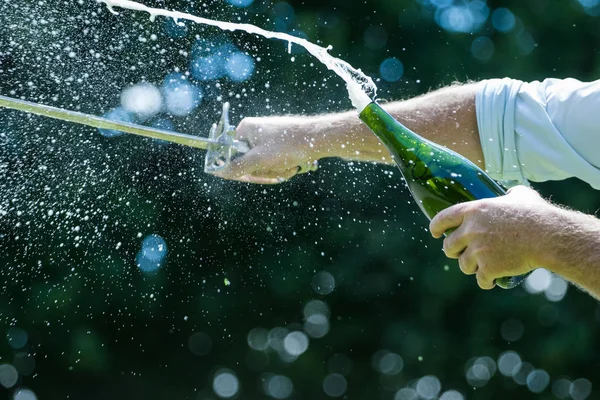 Öppna Champagneflaska — Stockfoto