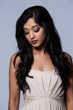 bir stüdyoda Hint teen modeli