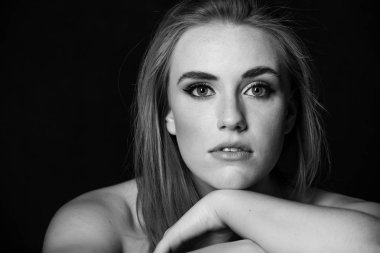 kırmızı kafa modeli seksi arıyorsunuz 