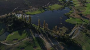 Bir golf sahasının Güney Afrika'da havadan görünümü