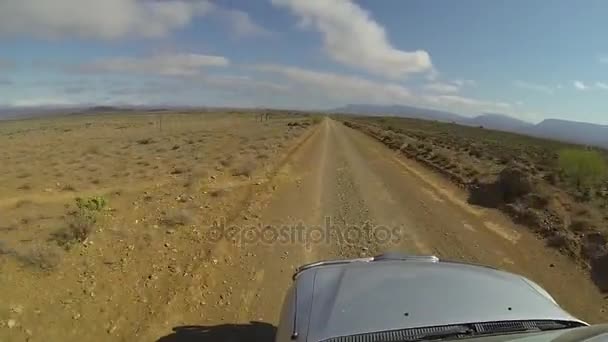 4 x 4 egy földúton a Karoo-ban vezetés — Stock videók