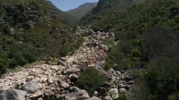 Vista Aerea Montagne Rocciose Con Fiume Asciugato Nel Tempo Del — Video Stock