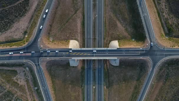 Вид Воздуха Дорогу Автомобилями Движущимися Шоссе Северном Мысе Юар — стоковое видео