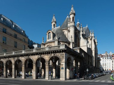  Paris, Fransa 'daki Louvre Kilisesi, Eylül 2019