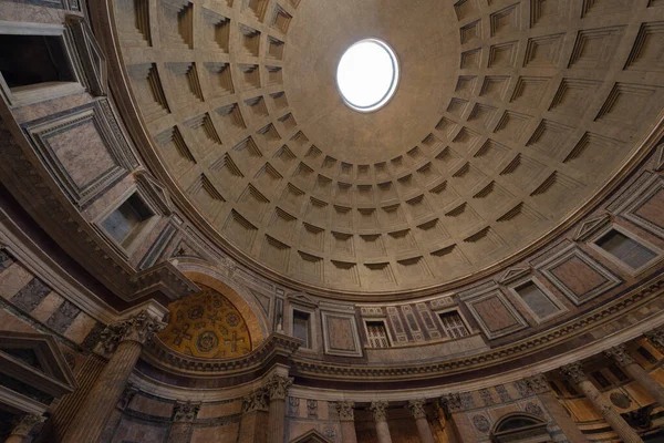 Pantheon, Roma, İtalya 'nın İçi