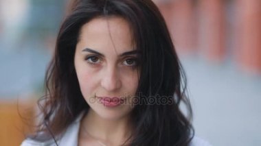 genç kadın baygın göz
