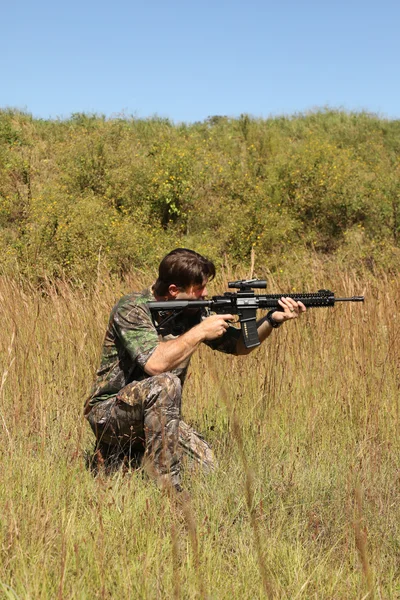 Hunter In Camo — Stockfoto