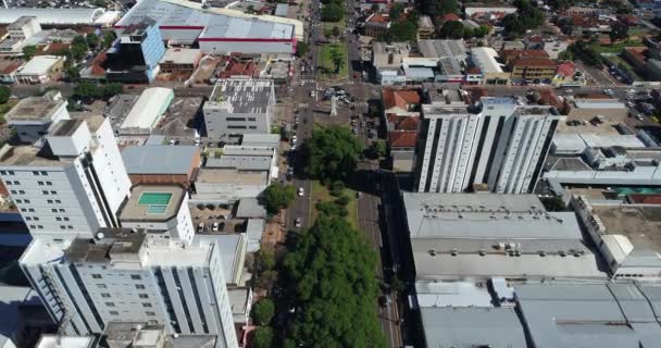 Center of the city of campo grande, on Avenida Afonso pena — Stock Video