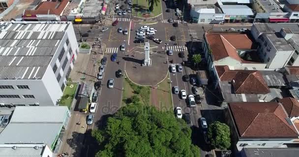 Centrum van de stad van campo grande, op de Avenida Afonso pena — Stockvideo