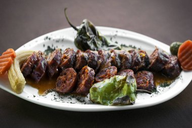 Barbekü Izgara chourico chorizo baharatlı saus Portekizce İspanyolca Kızartma