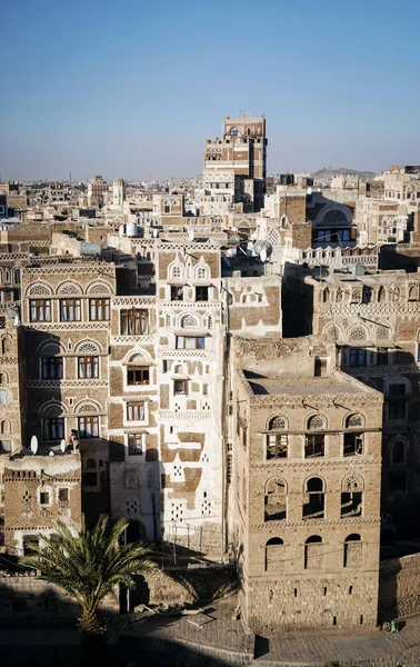 Utsikt över centrala sanaa city gamla stan skyline i Jemen — Stockfoto