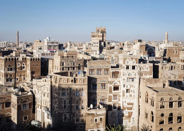 Utsikt över centrala sanaa city gamla stan skyline i Jemen — Stockfoto