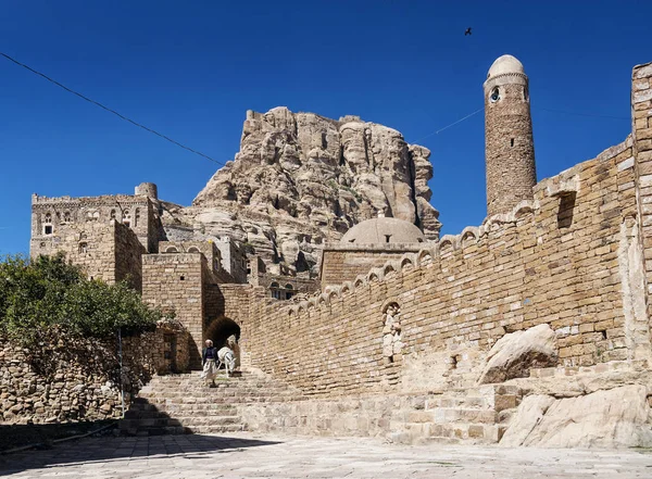 Calle en el tradicional pueblo shibam yemení viejo cerca de sanaa yemen — Foto de Stock